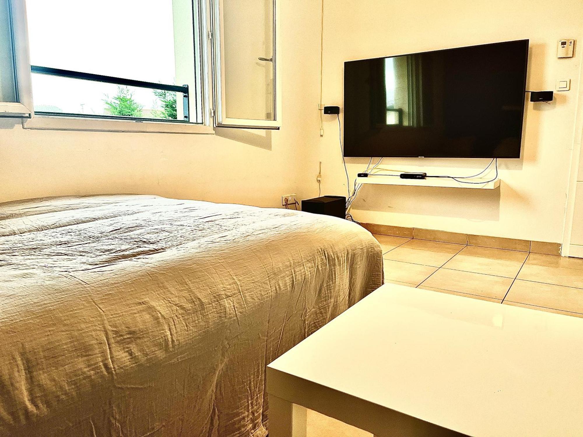 Room In House Вилфонтен Екстериор снимка